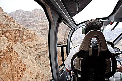 像素回合制RPG《链接回声》新预告片公开